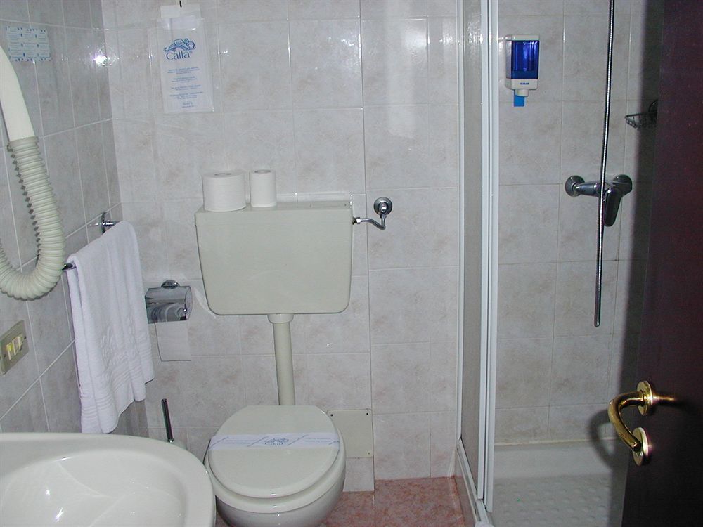 Aries Hotel Lesa Luaran gambar