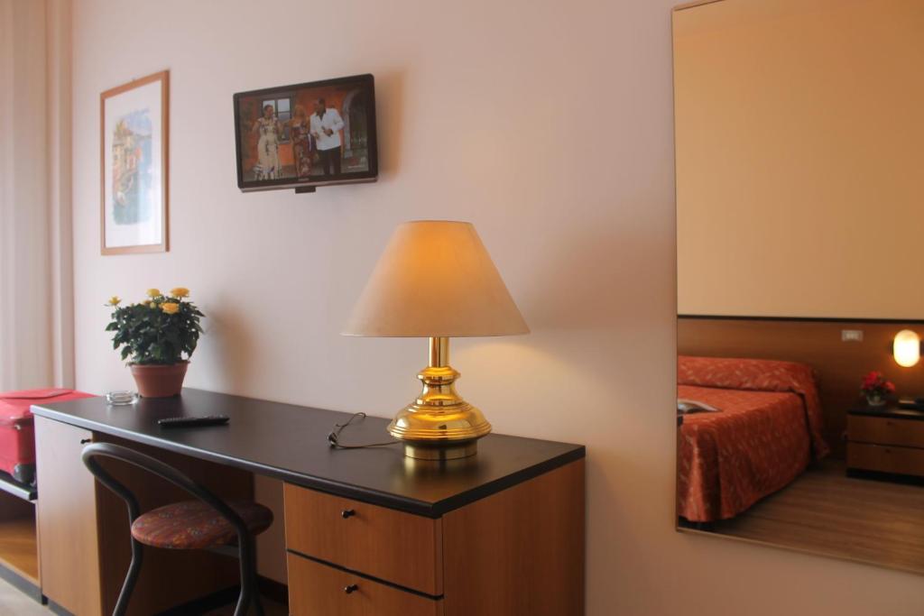 Aries Hotel Lesa Bilik gambar