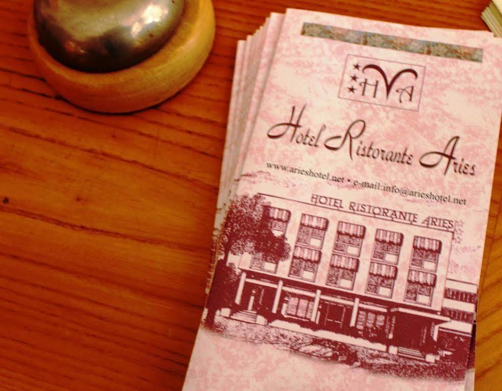 Aries Hotel Lesa Luaran gambar